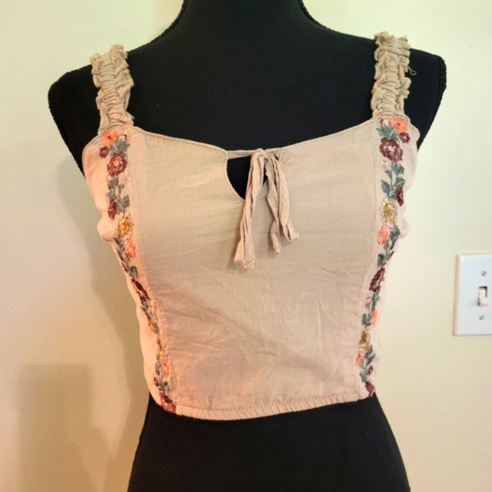 "Japna" Cream Color Crop Top W/Tie Front & Floral Emboidery (Size Small) - Picture 3 of 11